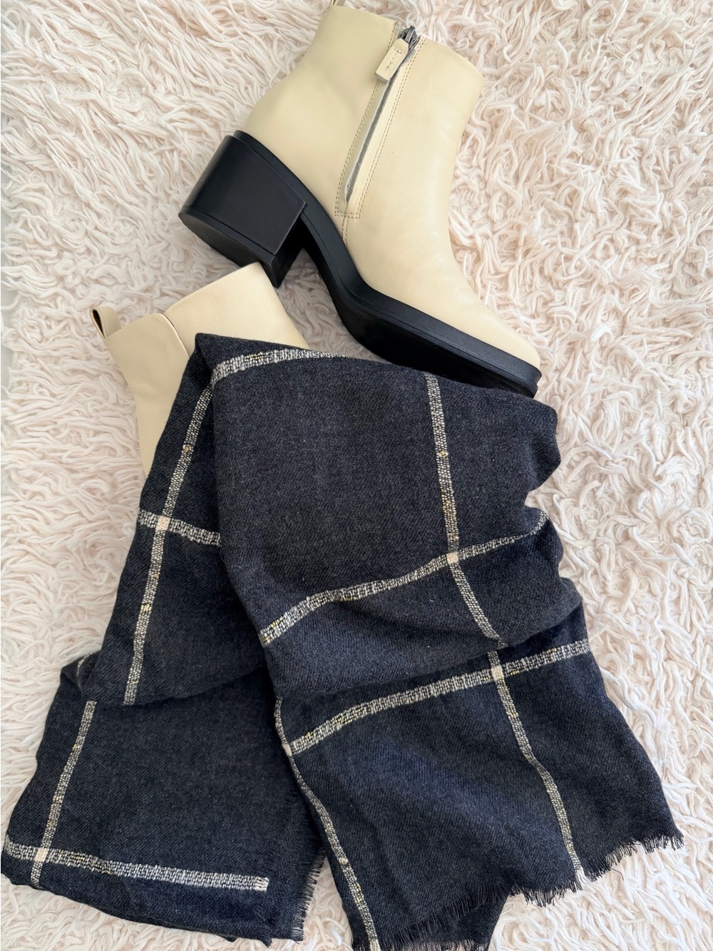 🖤 FRANCO SARTO Cream Leather Ankle Boots w/ Black Sole (Size 7.5) & Cozy Scarf